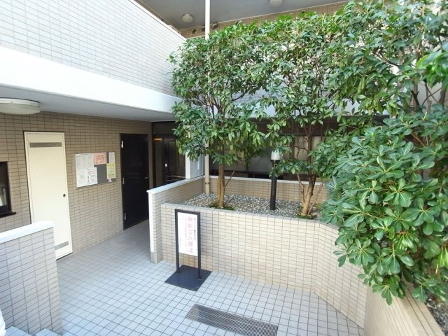 クレッセント本蓮沼 エントランス