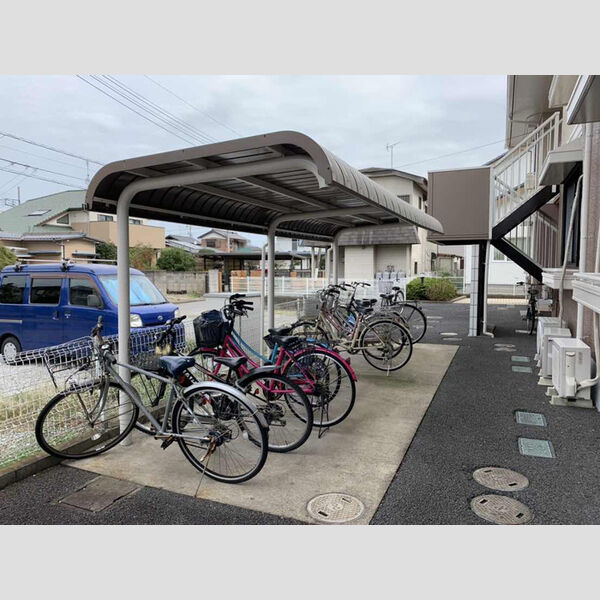 ヴィラ長街道 駐輪場