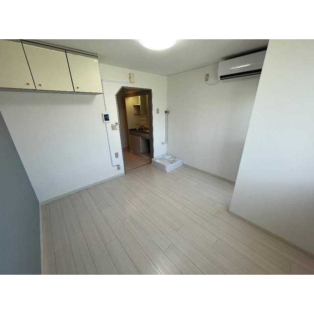 グリーンプゾム305号室 リビング