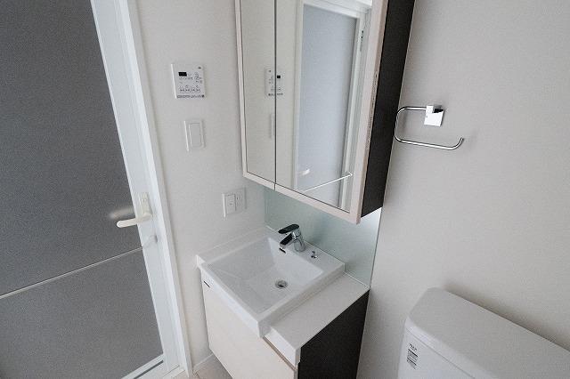 ALTERNA南大井8階 洗面所