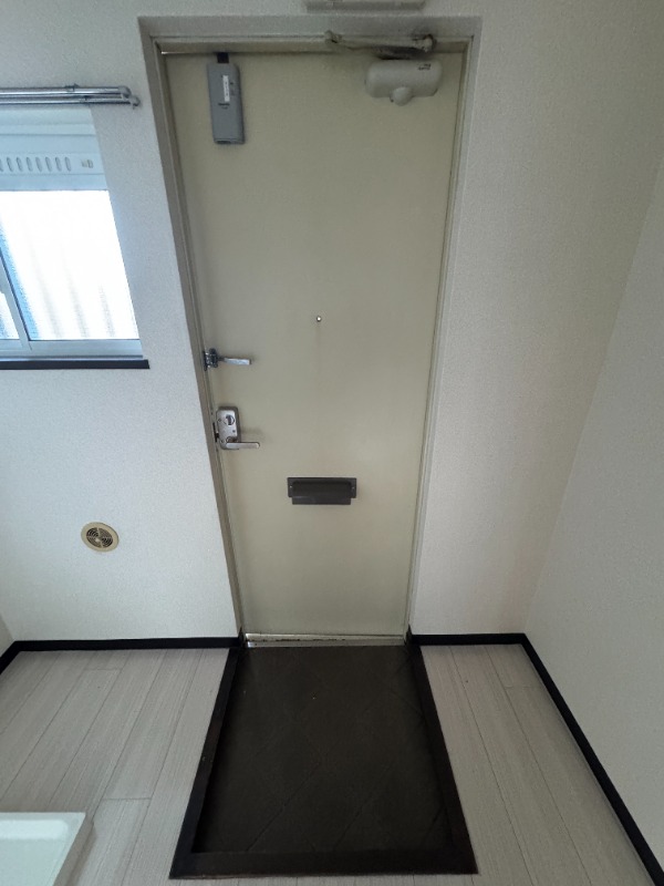 エフォート2階 玄関