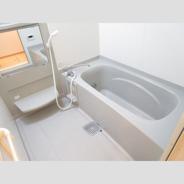 グレーリング106号室 追い焚き給湯機能付き浴室