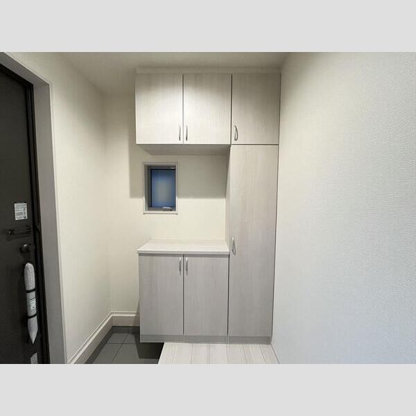 マイホームネクスト小室町　2号棟 玄関