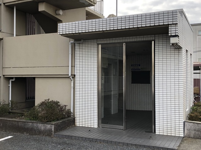 クローバーハイツ0206号室 エントランス