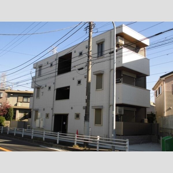 スターリィ・コート大倉山302号室 建物外観