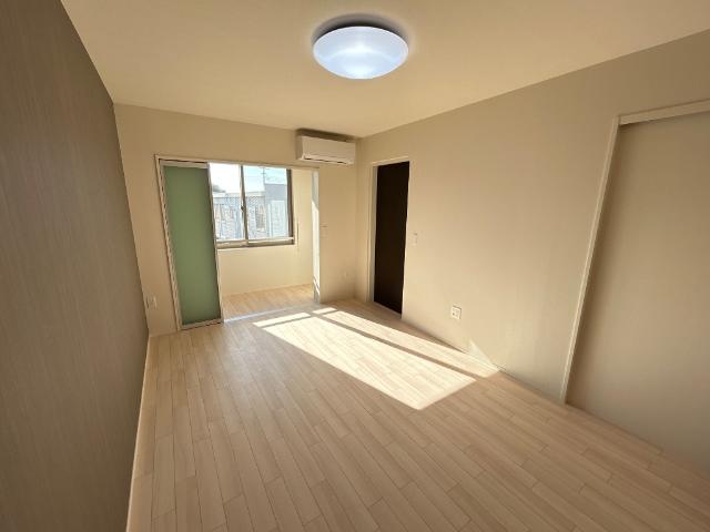 ウィズダム　コート202号室 洋室