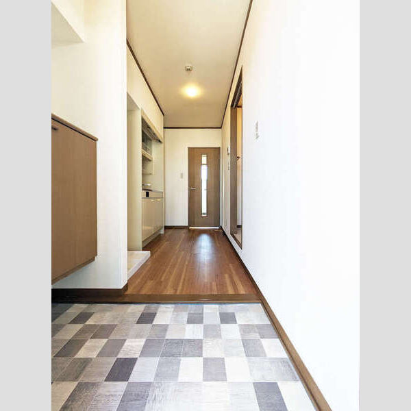 レーベンハイム201号室 玄関