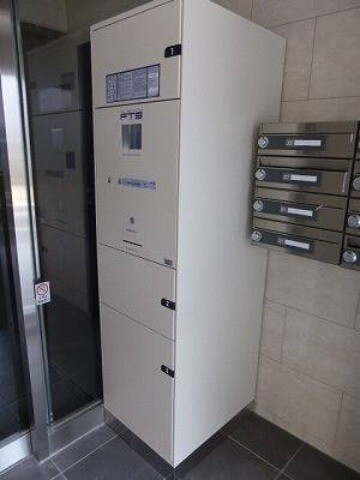 レゴキューブ102号室 エントランス