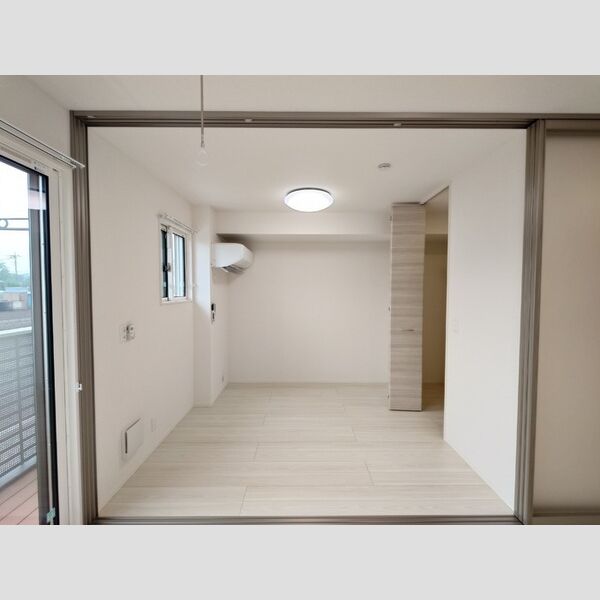 パーシモン グレイス101号室 洋室4.3帖