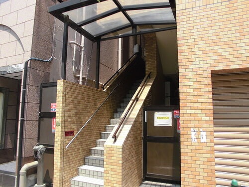 ライオンズマンション文京根津０３０３号室 エントランス入口