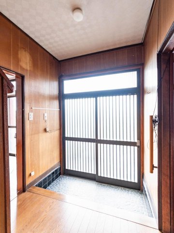 鎌ケ谷市北中沢3丁目戸建 玄関