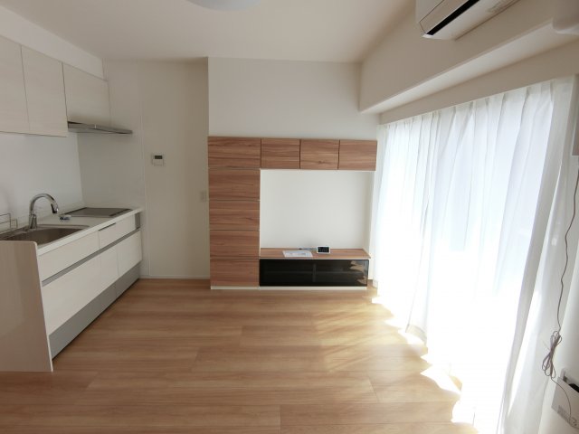 フリーディオ神楽坂 リビング