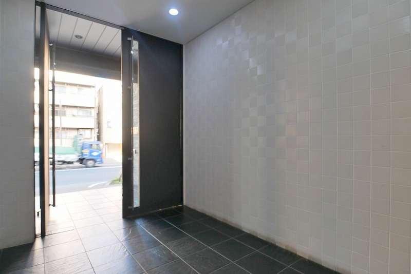 PREMIUM　CUBE　横浜反町5階 外観