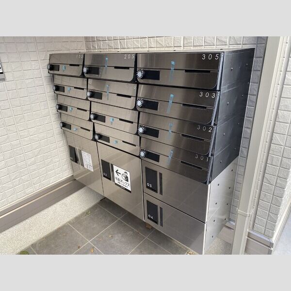 グラナーデ堀切 メールボックス&宅配ボックス