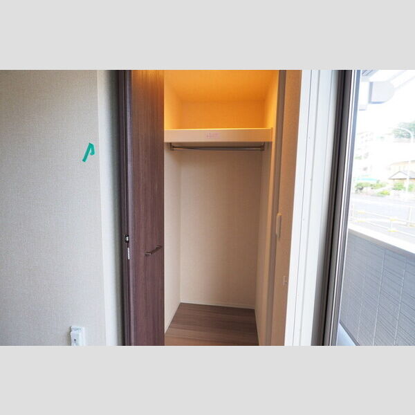 セジュール大船S102号室 クローゼット