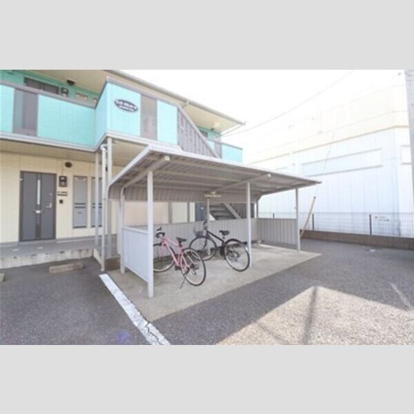 ヴィラ・グランメール 駐輪場