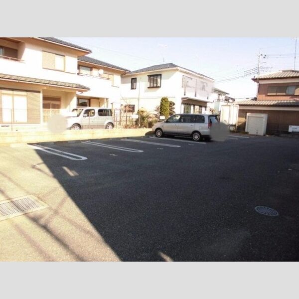 クレール106号室 駐車場