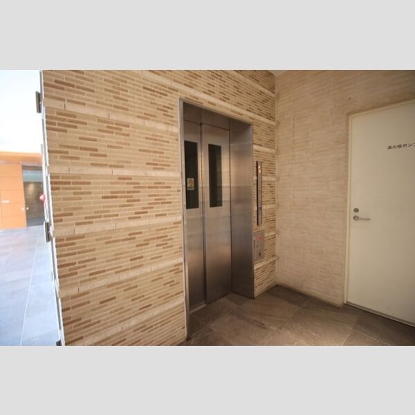 セルティスコート エレベーター