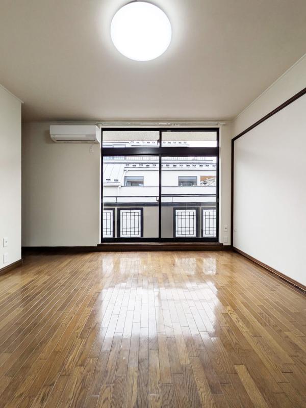 中目黒戸建 居室、リビング