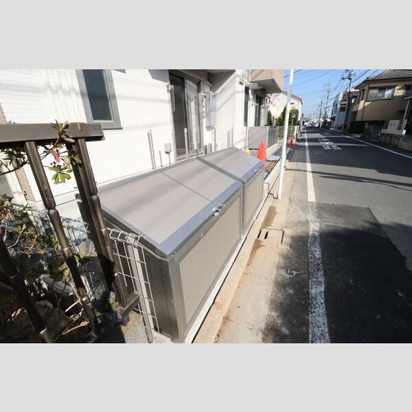 マーベラス八千代 ゴミステーション