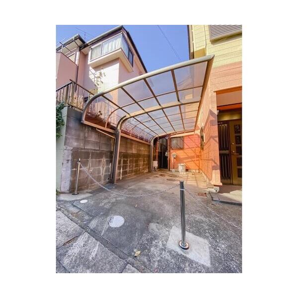 千葉市中央区松ヶ丘町貸家(JTI) 駐車場