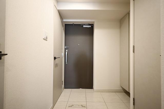 ALTERNA浅草2階 玄関