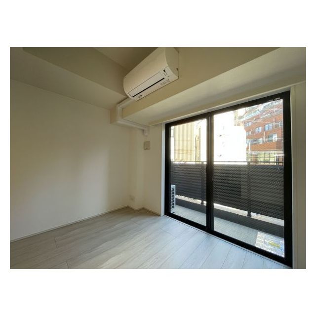 オープンブルーム川口並木1006号室 リビング