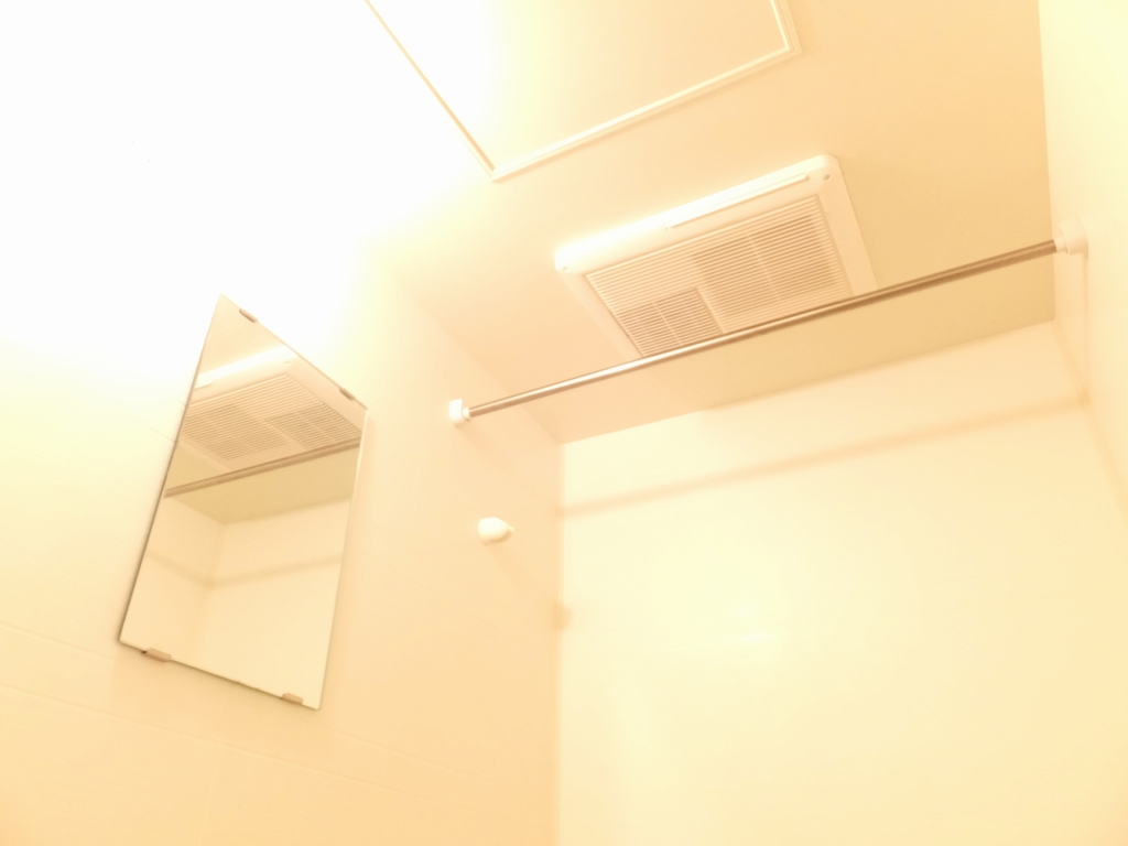 レオパレス広瀬204号室 浴室換気乾燥機付きなので雨の日のお洗濯も安心です。