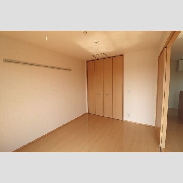 モダンコートウラワ201号室 洋室6帖