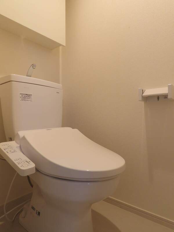 リブリ・June HAPPINESS1階 トイレ