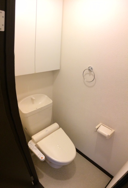 レオネクストレリーフ103号室 温水洗浄便座付き