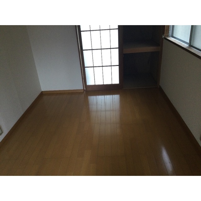 清新三興ハイツD-10号室 リビング