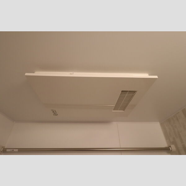 ラリュール赤塚Ⅱ301号室 浴室換気乾燥機