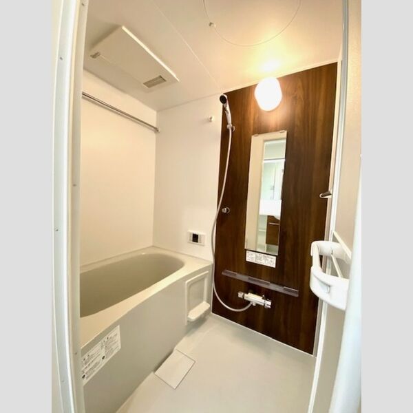 ラウェル大森303号室 浴室乾燥機付きのお風呂