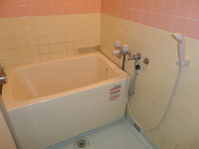 ポルカーレⅡ シャワー付き