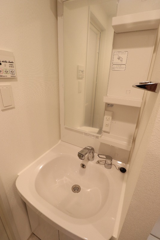 ジェノヴィア川崎鈴木町スカイガーデン 洗面