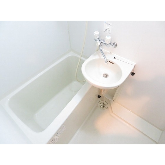 リリエンベルグ弐番館0402号室 浴室全体