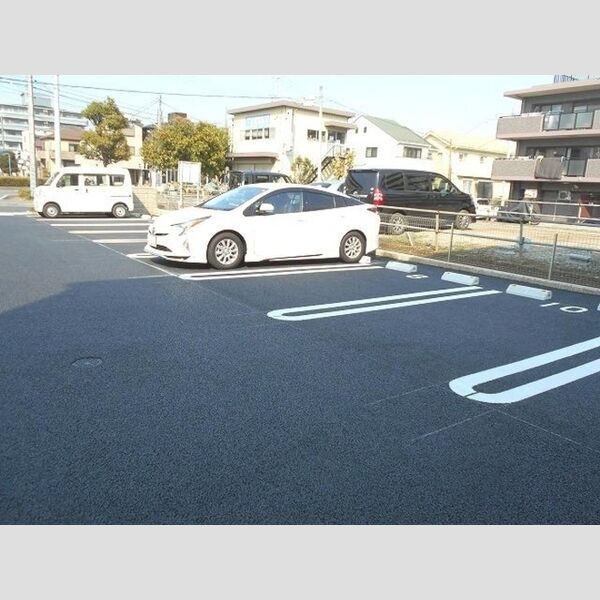 イルヴァン 駐車場