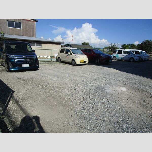 ベルデュール 駐車場(要空き確認)