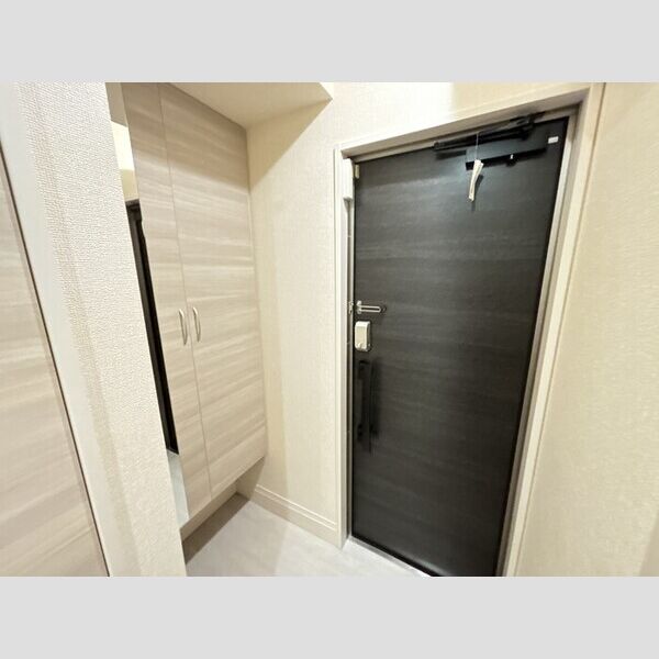 ポール・ヴェール103号室 玄関