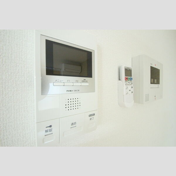 ノーブル・ルミナス笹塚102号室 102号室　モニターインターホン