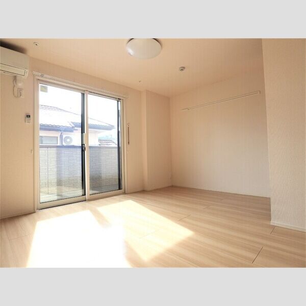 ヴィクトワール103号室 同建物別部屋の参考画像