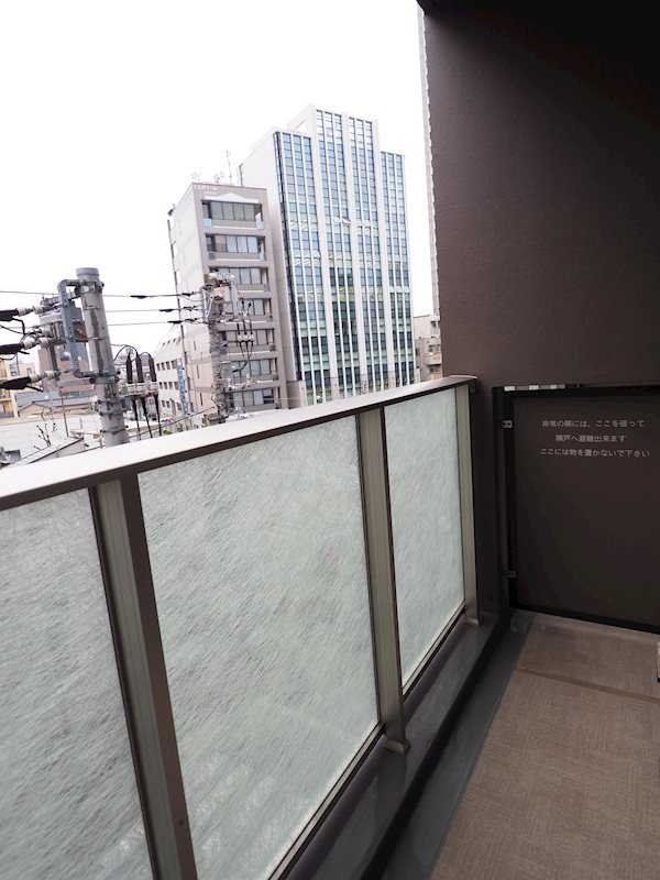 クレヴィアリグゼ日暮里根岸4階 バルコニー