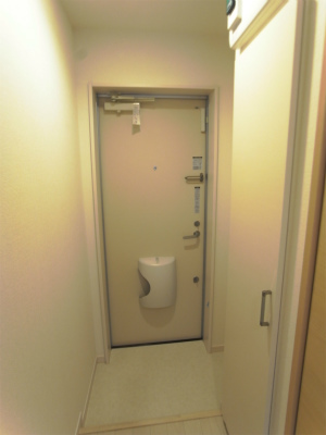 リブリ・Hiro Gakuen 玄関