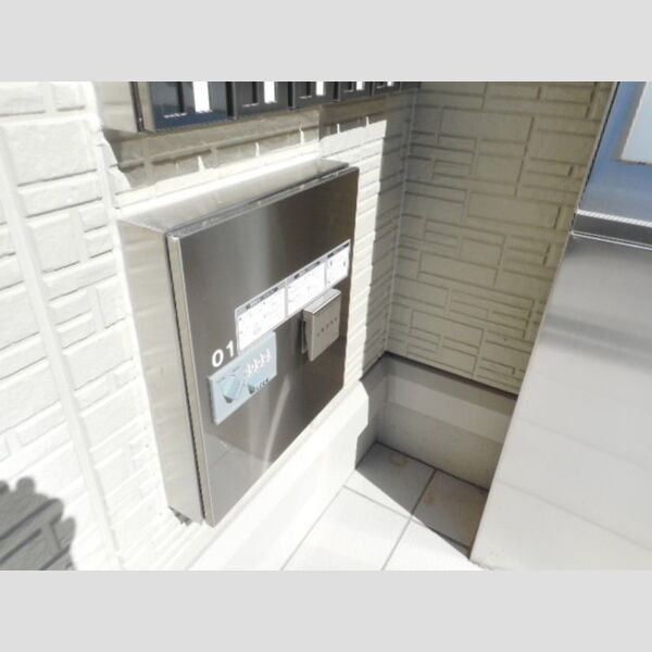 パークサイド・ハナ 宅配ボックス