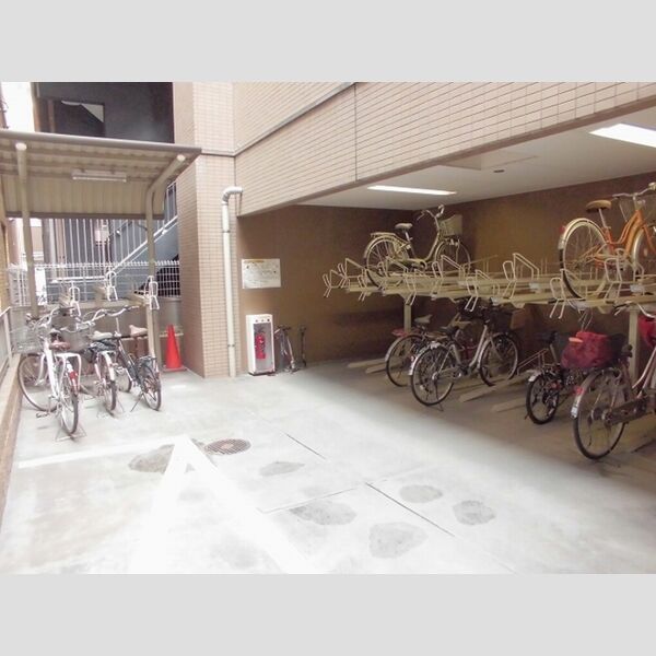 レリシェス日本橋 駐輪場