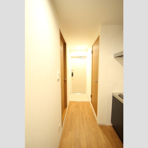 SUN RESIDENCE 106号室　玄関