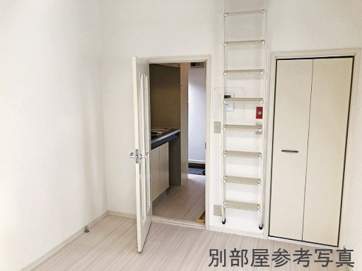 ジュネパレス新松戸第４５ リビング