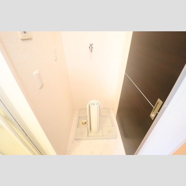 ファースト キャロベリー103号室 洗濯機置き場