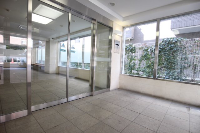 プライムアーバン西荻窪Ⅱ412号室 エントランス